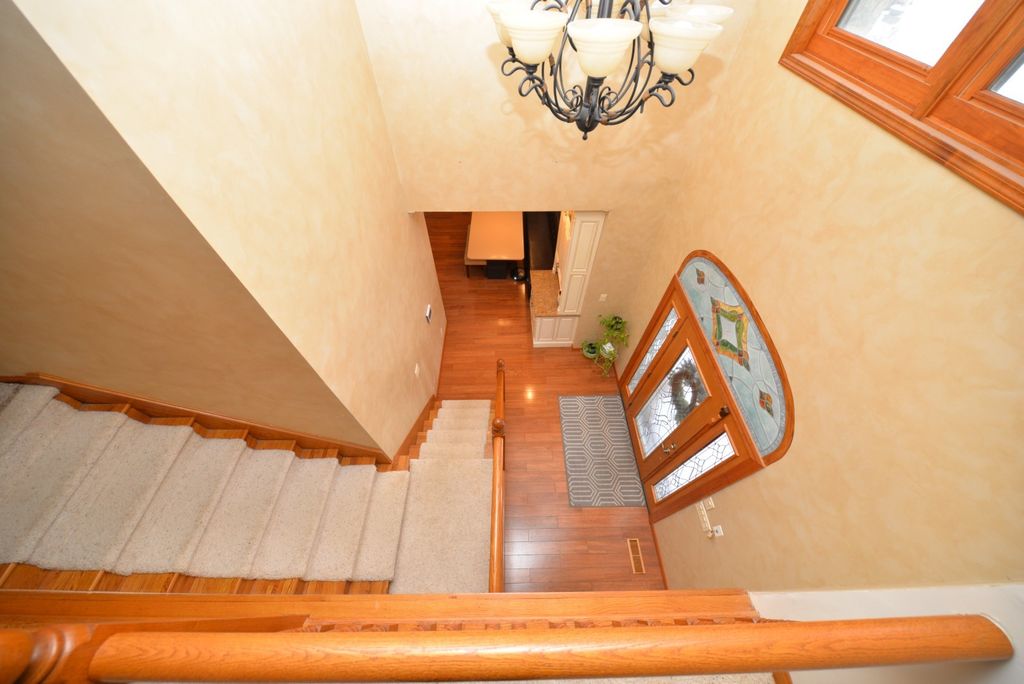 Image 19 of property listing at 833 N 27th Street, Mt Vernon, IL 62864