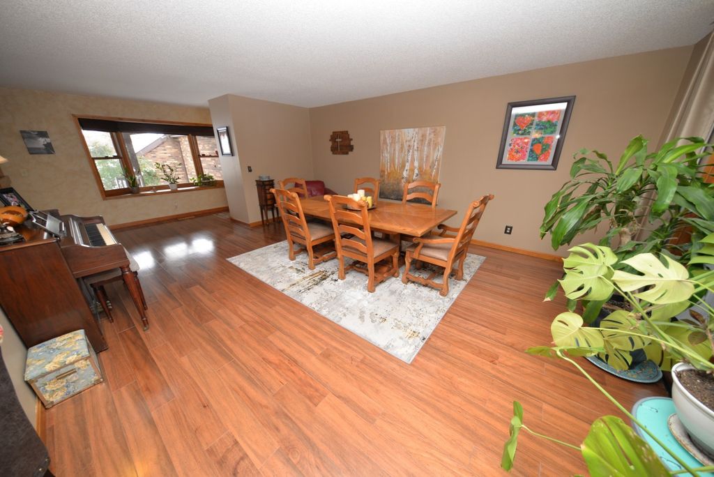 Image 22 of property listing at 833 N 27th Street, Mt Vernon, IL 62864