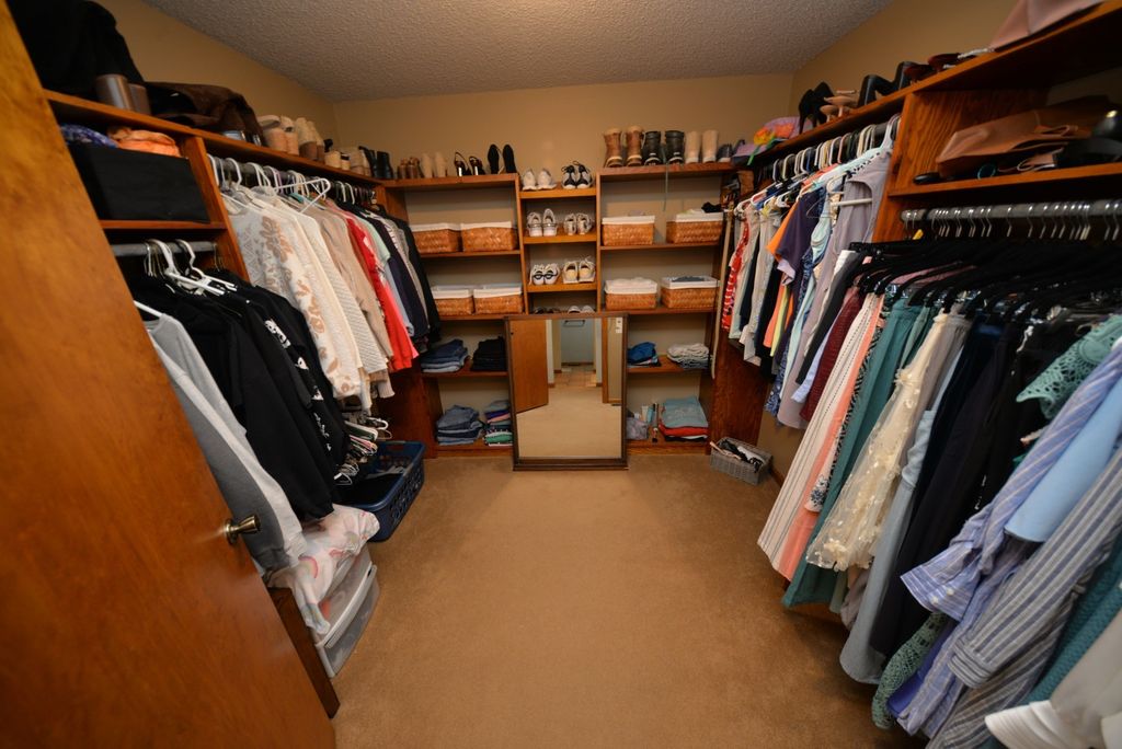 Image 42 of property listing at 833 N 27th Street, Mt Vernon, IL 62864