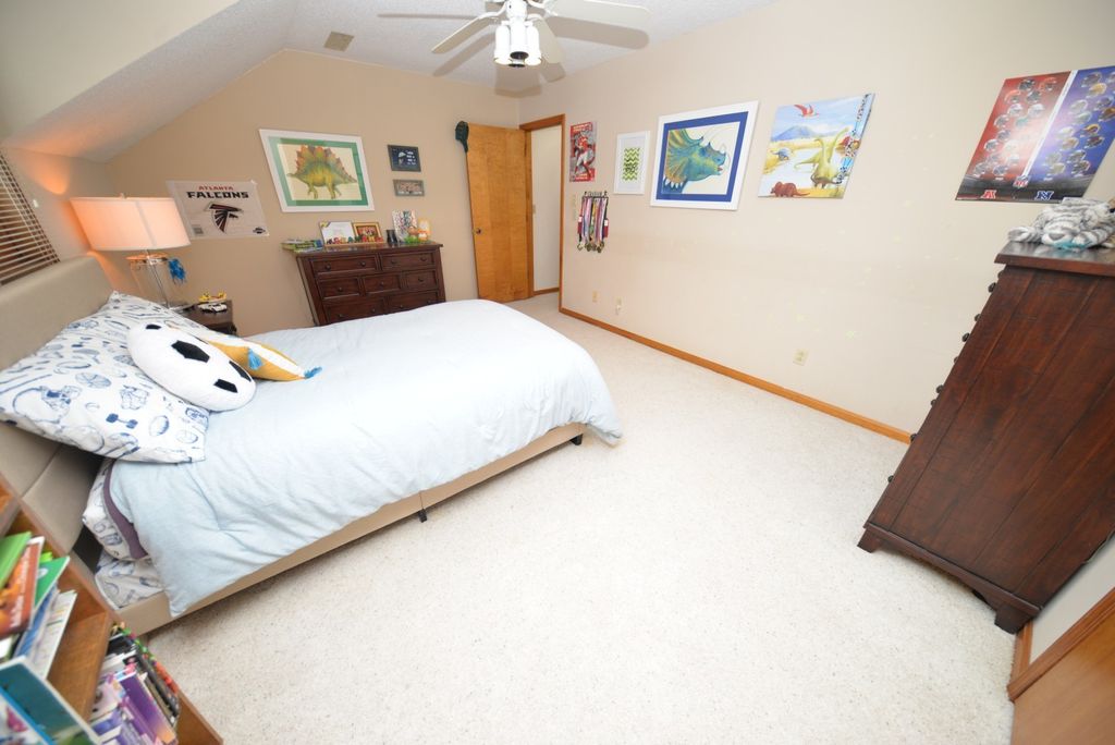 Image 58 of property listing at 833 N 27th Street, Mt Vernon, IL 62864