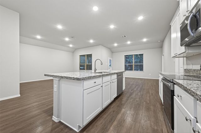 15195 Conroe Heights Lane, Willis, TX 77318