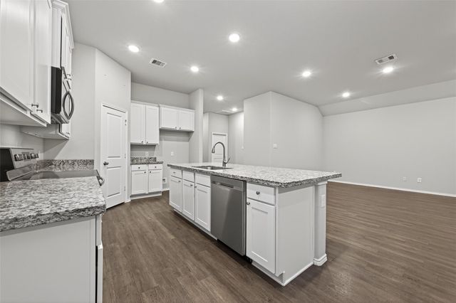 15195 Conroe Heights Lane, Willis, TX 77318