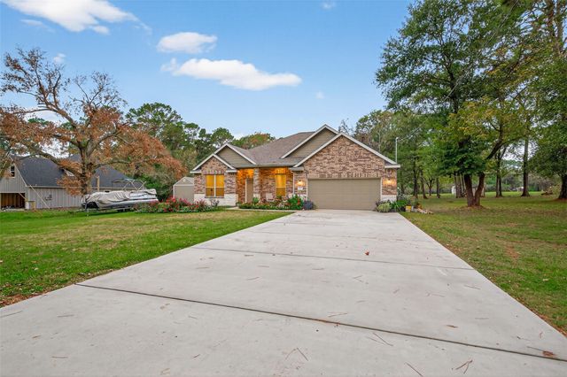 15195 Conroe Heights Lane, Willis, TX 77318