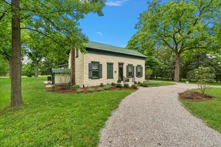 1575 Earhart Road, Ann Arbor, MI 48105