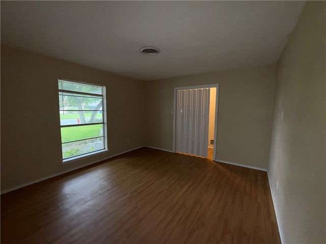 1008 Diomede Dr, Portland, TX 78374