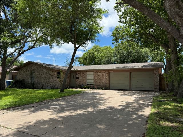1008 Diomede Dr, Portland, TX 78374