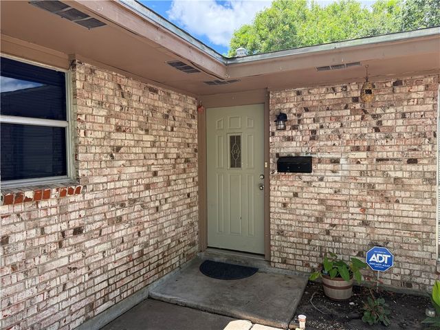 1008 Diomede Dr, Portland, TX 78374