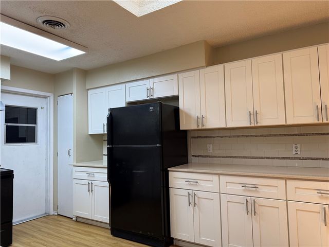 1008 Diomede Dr, Portland, TX 78374