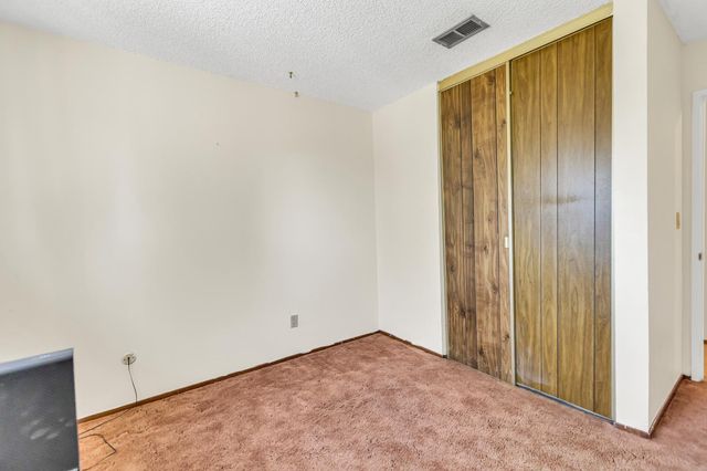 6947 Wolfgram Way, Sacramento, CA 95828