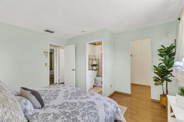 6947 Wolfgram Way, Sacramento, CA 95828