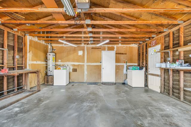 6947 Wolfgram Way, Sacramento, CA 95828