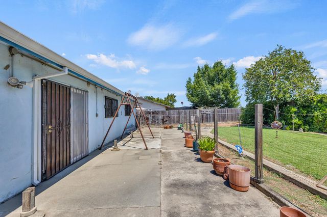 6947 Wolfgram Way, Sacramento, CA 95828