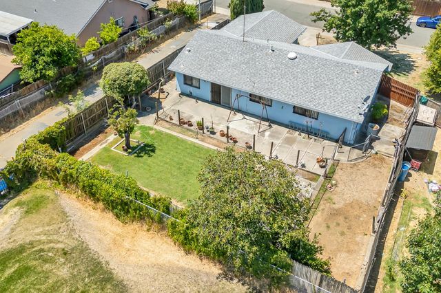 6947 Wolfgram Way, Sacramento, CA 95828