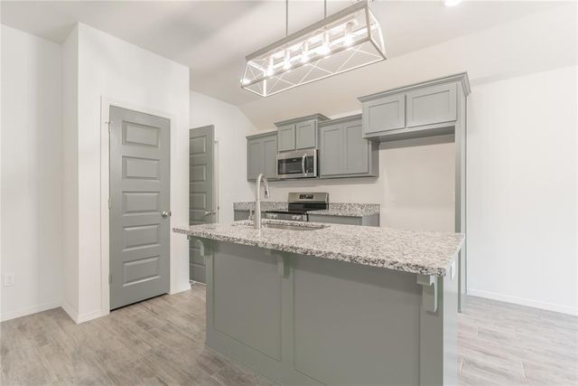 4656 Lincoln Landing, Harrah, OK 73045