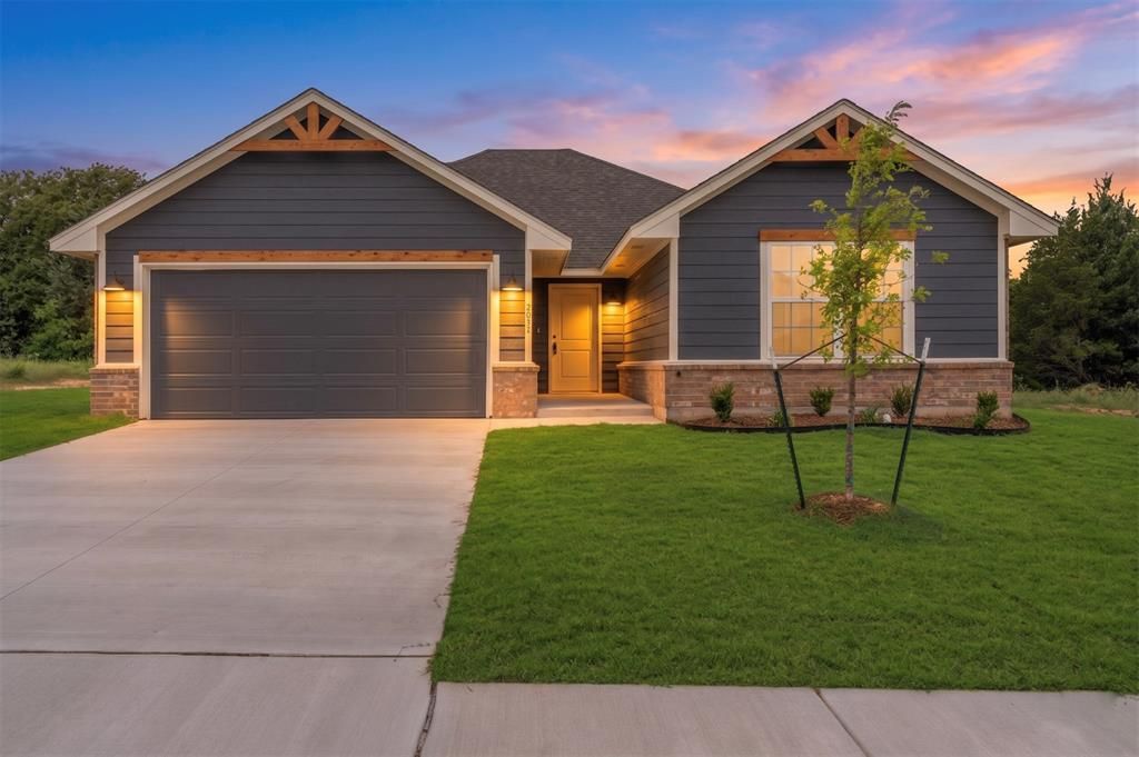 4656 Lincoln Landing, Harrah, OK 73045