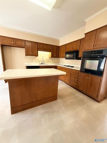 1507 Pansy Street NW, Cullman, AL 35055