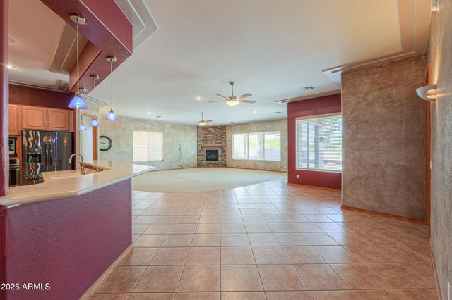 988 W CROOKED STICK Drive, Casa Grande, AZ 85122