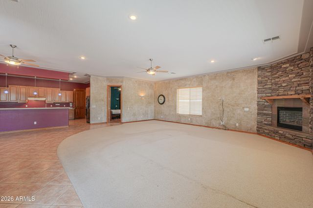 988 W CROOKED STICK Drive, Casa Grande, AZ 85122