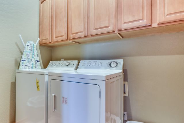 988 W CROOKED STICK Drive, Casa Grande, AZ 85122