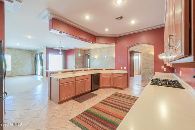 988 W CROOKED STICK Drive, Casa Grande, AZ 85122