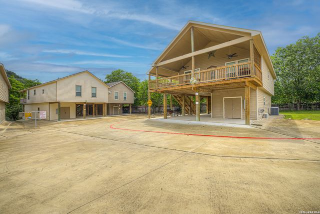 186 River Villas Ct, New Braunfels, TX 78132