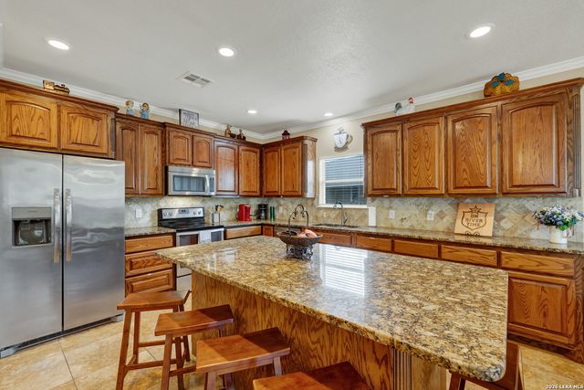 186 River Villas Ct, New Braunfels, TX 78132