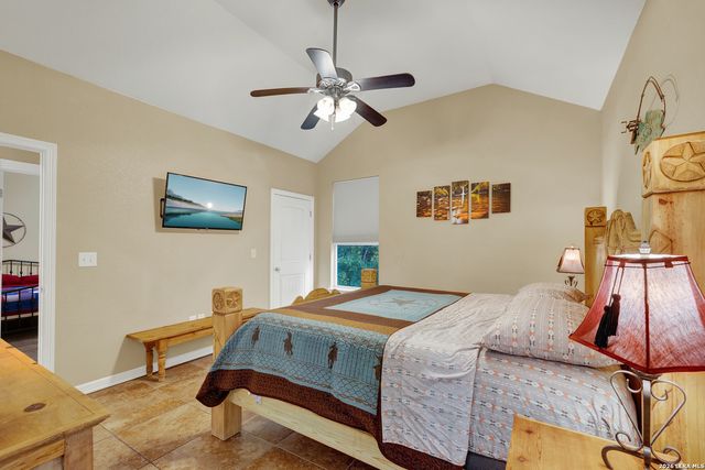 186 River Villas Ct, New Braunfels, TX 78132