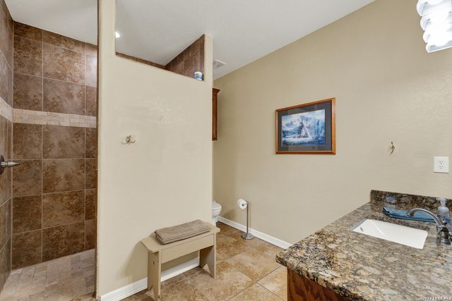 186 River Villas Ct, New Braunfels, TX 78132