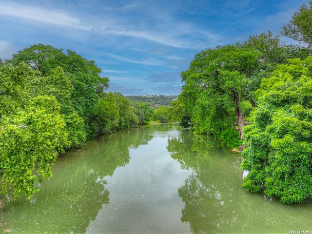 186 River Villas Ct, New Braunfels, TX 78132
