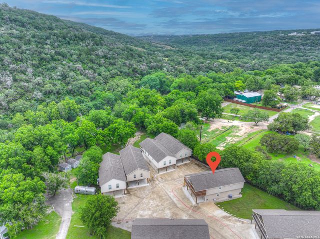186 River Villas Ct, New Braunfels, TX 78132