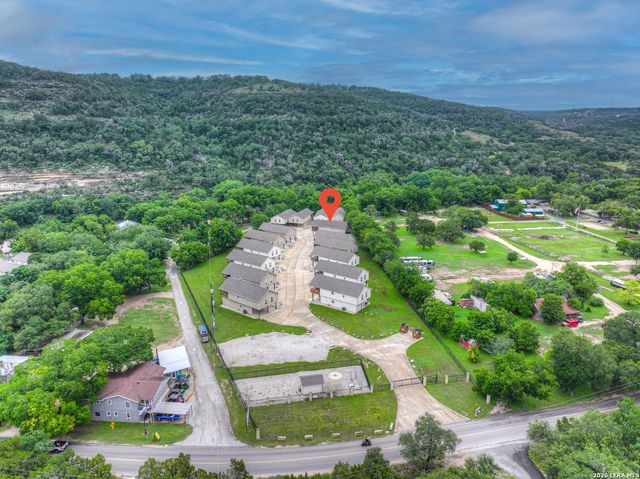 186 River Villas Ct, New Braunfels, TX 78132
