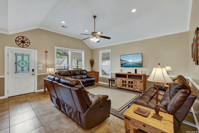 186 River Villas Ct, New Braunfels, TX 78132