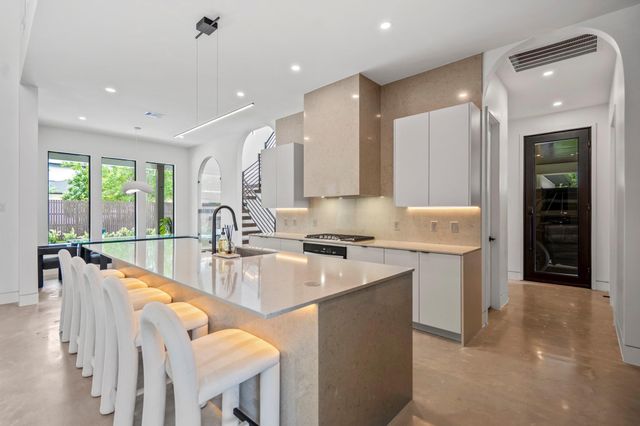 11736 Canyon Court, Conroe, TX 77385