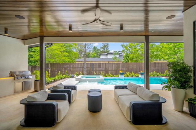 11736 Canyon Court, Conroe, TX 77385