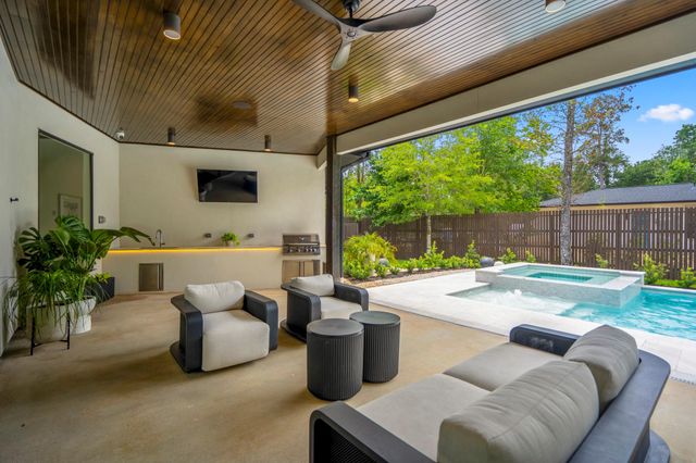 11736 Canyon Court, Conroe, TX 77385