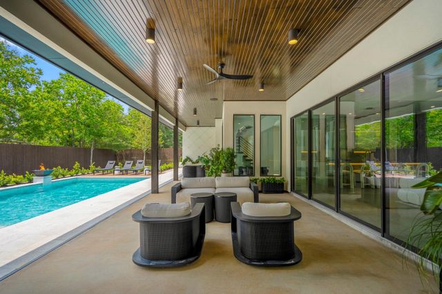 11736 Canyon Court, Conroe, TX 77385