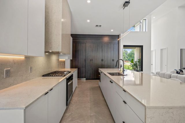 11736 Canyon Court, Conroe, TX 77385