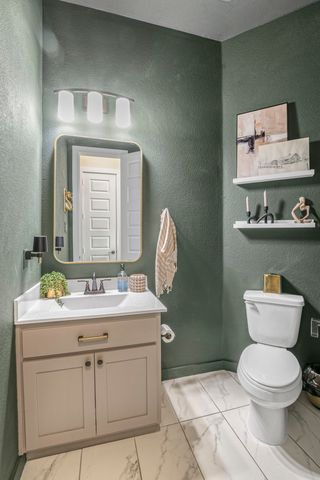 1101 Alderwood Drive, Justin, TX 76247