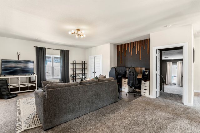 1101 Alderwood Drive, Justin, TX 76247