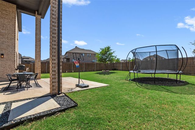 1101 Alderwood Drive, Justin, TX 76247
