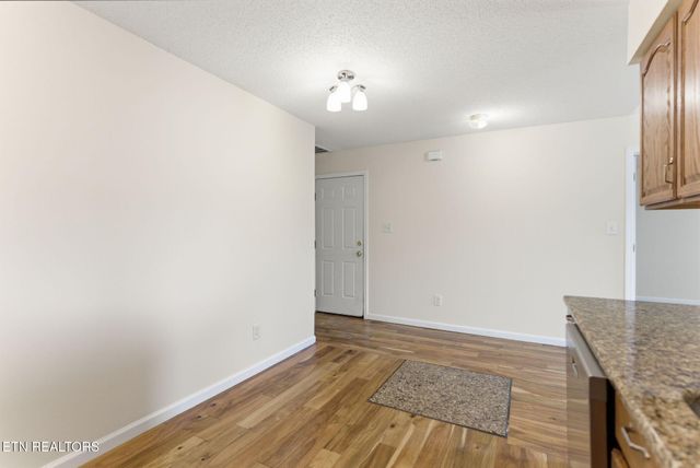 355 Hawthorne Oaks Way, Powell, TN 37849