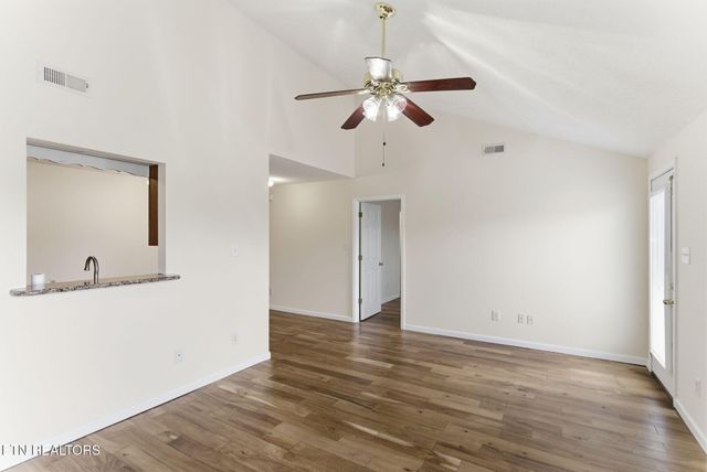 355 Hawthorne Oaks Way, Powell, TN 37849