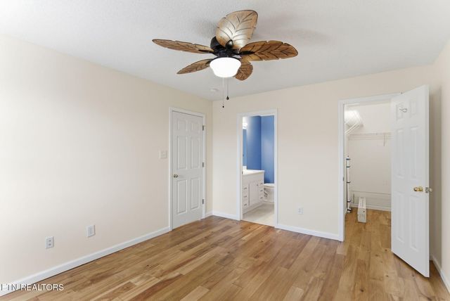 355 Hawthorne Oaks Way, Powell, TN 37849