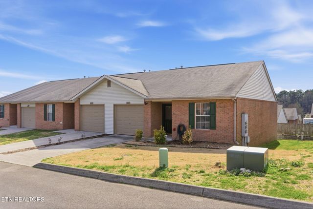 355 Hawthorne Oaks Way, Powell, TN 37849