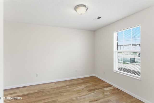 355 Hawthorne Oaks Way, Powell, TN 37849