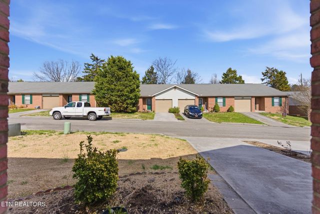 355 Hawthorne Oaks Way, Powell, TN 37849