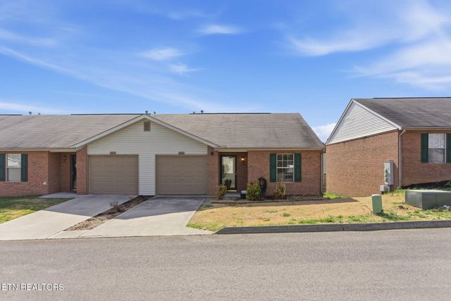 355 Hawthorne Oaks Way, Powell, TN 37849