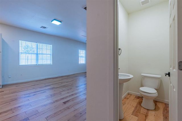 1534 NW 32nd Street, Oklahoma City, OK 73118