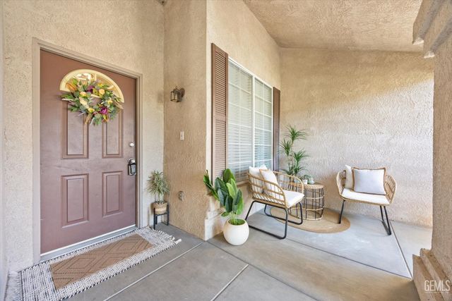 10106 Boone Valley Drive, Bakersfield, CA 93312