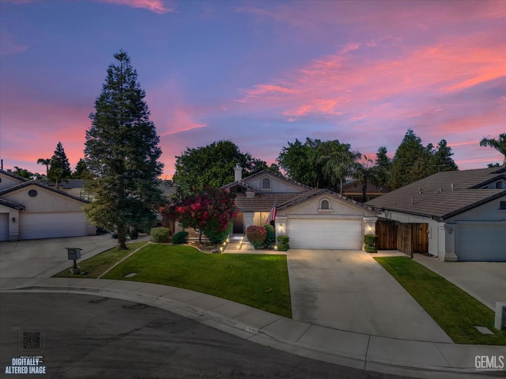 10106 Boone Valley Drive, Bakersfield, CA 93312